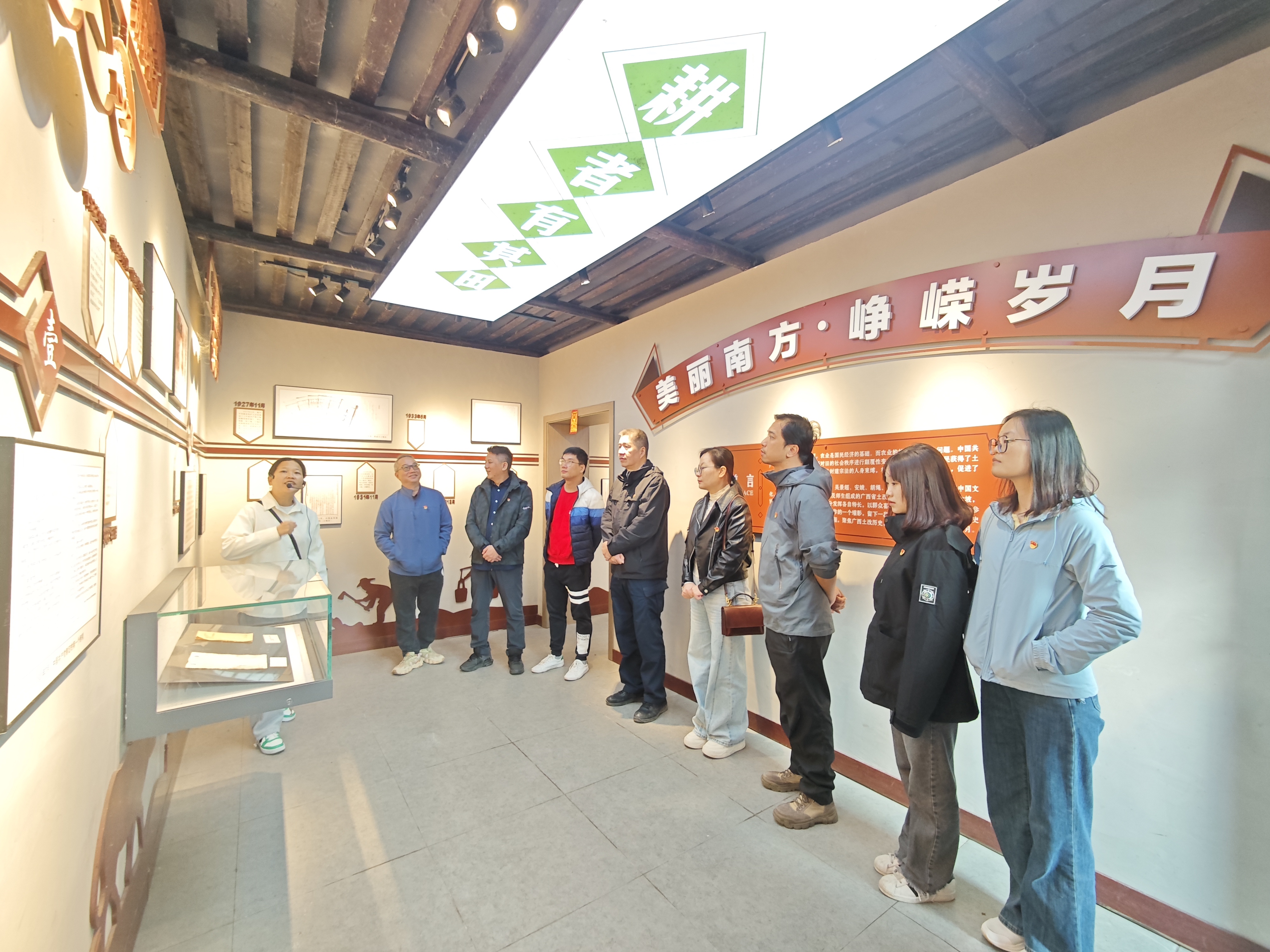 黨建引領(lǐng)聚合力，踐行初心暖民心—— 市排水公司開(kāi)展2024年在職黨員“走街巷、訪(fǎng)民情、促發(fā)展”活動(dòng)